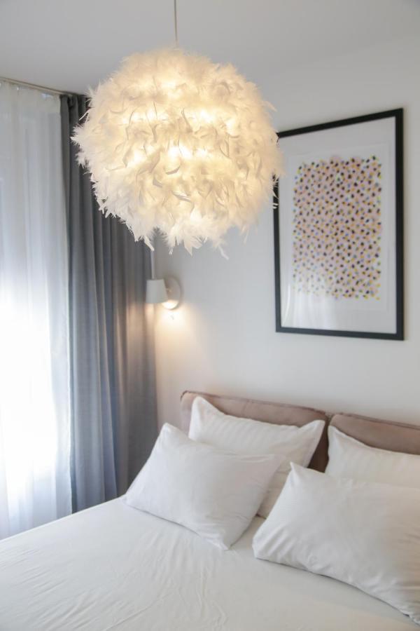 Supernova Deluxe Residence โนวีซาด ภายนอก รูปภาพ